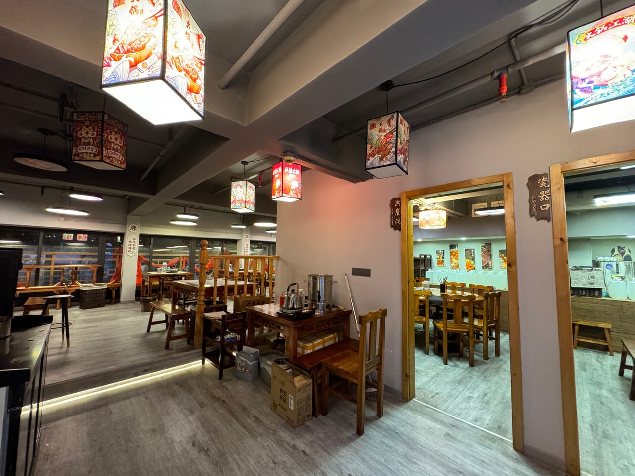 门宽十多米 宝山淞兴路热闹商圈餐饮火锅店转让！商住一体化-3