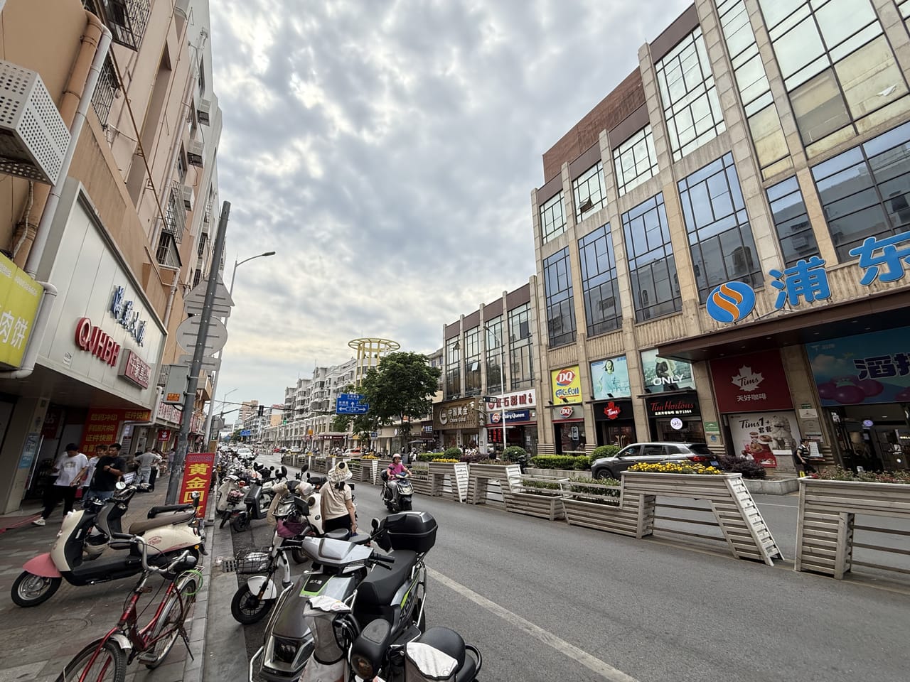 浦东东门大街餐饮卤味店转让！步行街配套医院客源无忧-6
