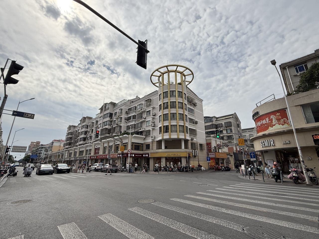 浦东东门大街餐饮卤味店转让！步行街配套医院客源无忧-10