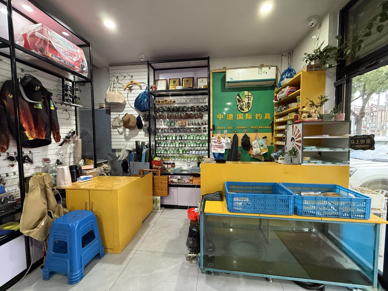 月租两千+ 奉贤新奉公路双开沿街旺铺转让！背靠工业园酒店对面-3
