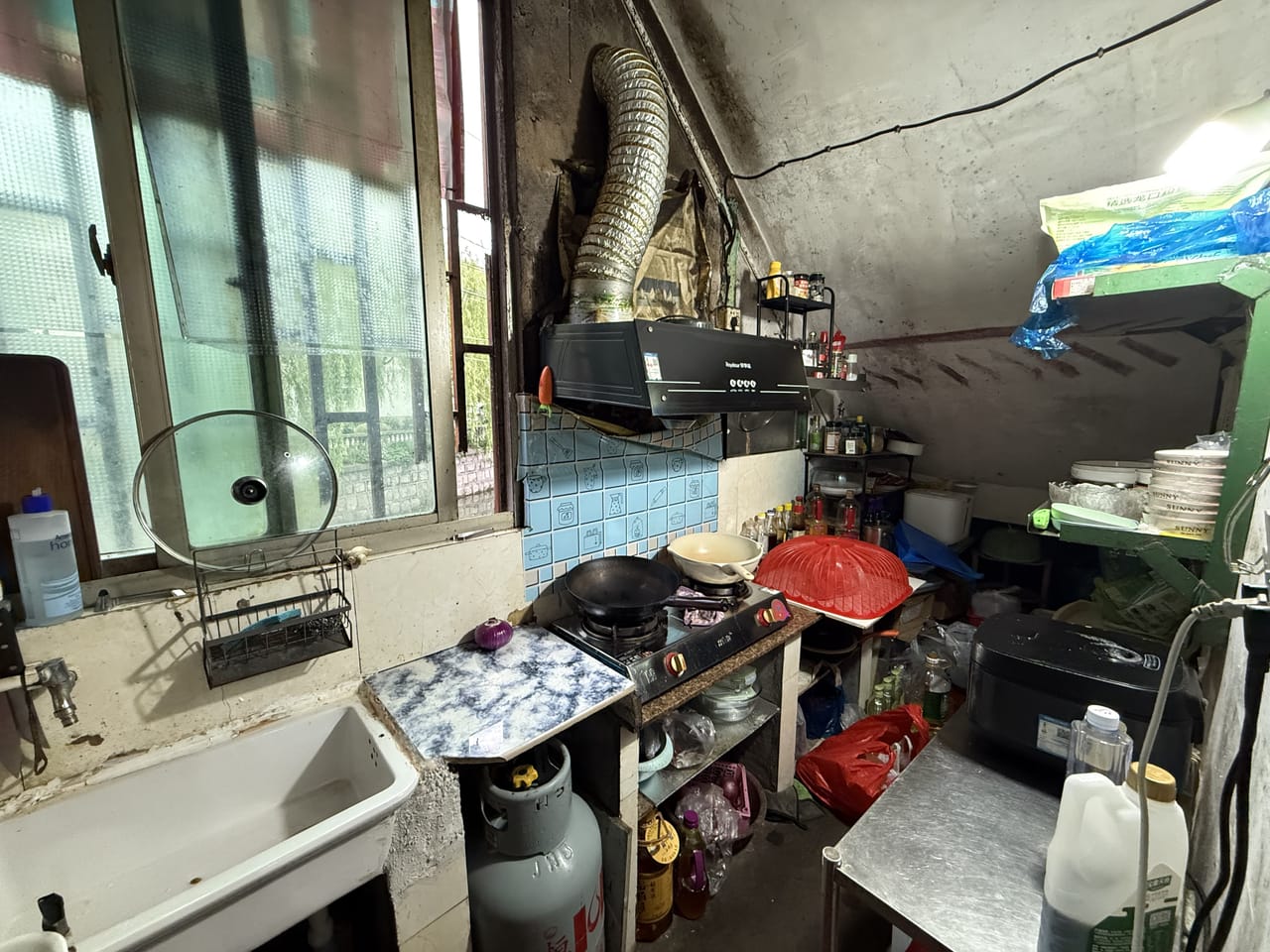 月租两千+ 奉贤新奉公路双开沿街旺铺转让！背靠工业园酒店对面-5