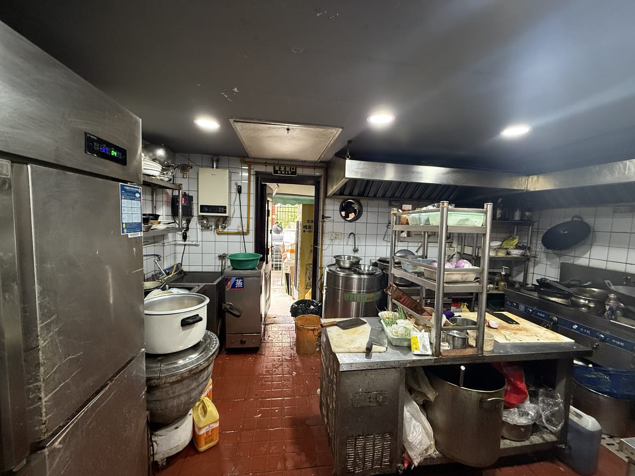 个人急转！浦东三林热闹商圈餐饮店！带燃气可外摆小区居民密集-6