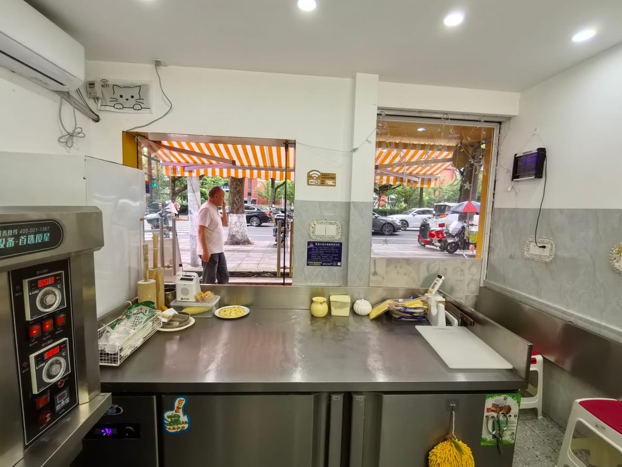 月租4千多 青浦区青安路医院对面餐饮店转让！厨卫齐全人流大-4
