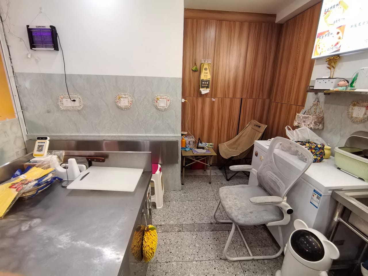 月租4千多 青浦区青安路医院对面餐饮店转让！厨卫齐全人流大-6