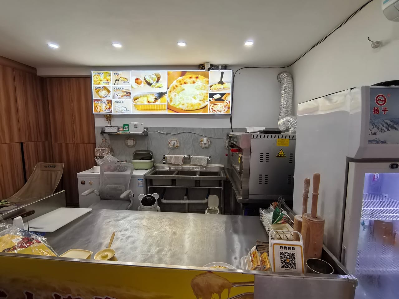月租4千多 青浦区青安路医院对面餐饮店转让！厨卫齐全人流大-2