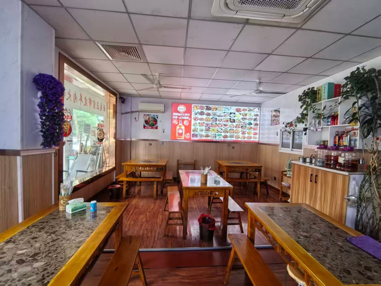 月租6千 嘉定安亭镇双开餐饮店转让！可停车厨卫齐全人流量大-2