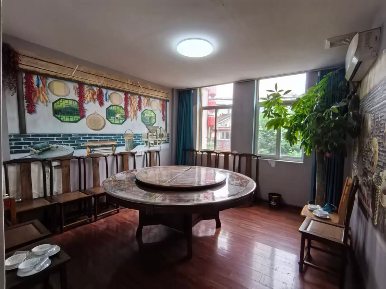 月租6千 嘉定安亭镇双开餐饮店转让！可停车厨卫齐全人流量大-3