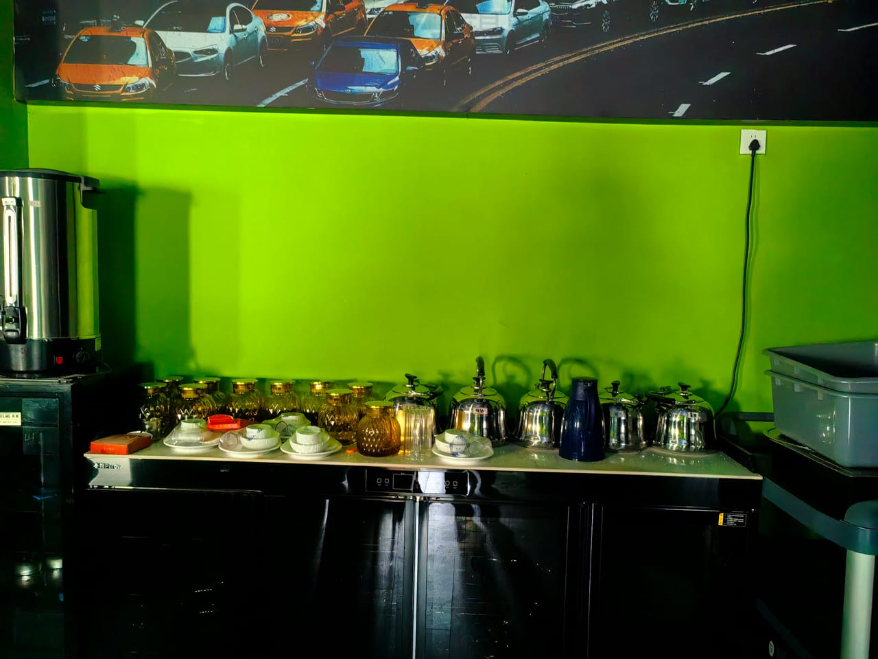 闵行光华路门宽十多米餐饮店！精装修整体转让 小区公寓密集-8