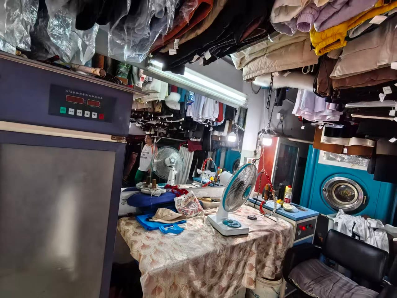闵行吴泾镇永德路经营二十年干洗店带客源转让！设备完善人流大-3