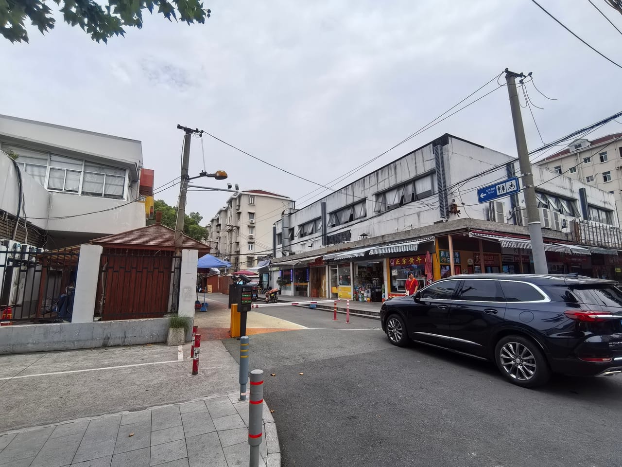 P徐汇古美路十字路口沿街餐饮店转让！商住一体化人流量大-10