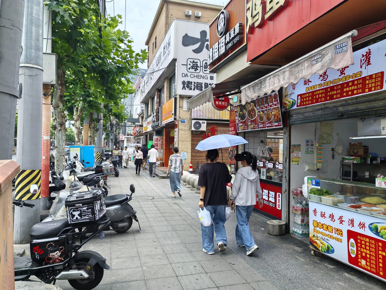 P徐汇古美路十字路口沿街餐饮店转让！商住一体化人流量大-3