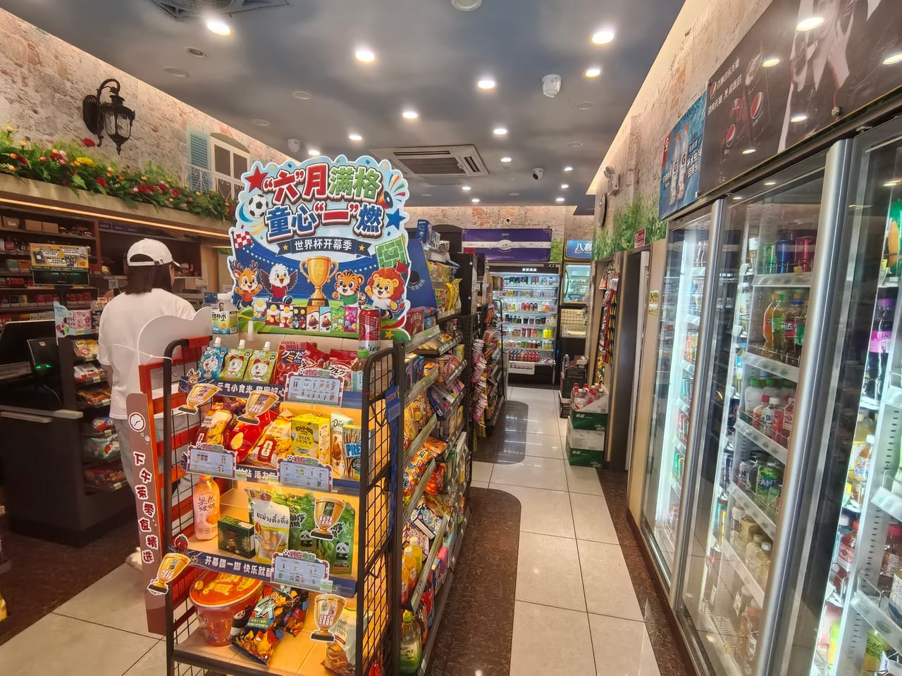 营口路旺铺出租，不限业态，门头宽，多小区商务分布，人流量大-10