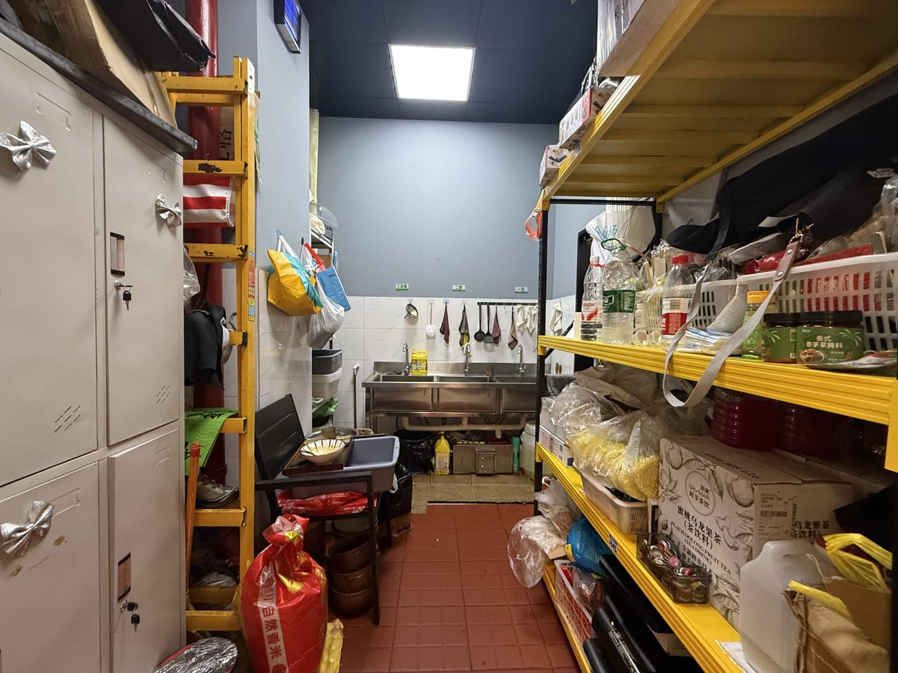 宝山区淞塘路商务楼沿街餐饮店转让！有燃气可重餐饮 人流量大-7
