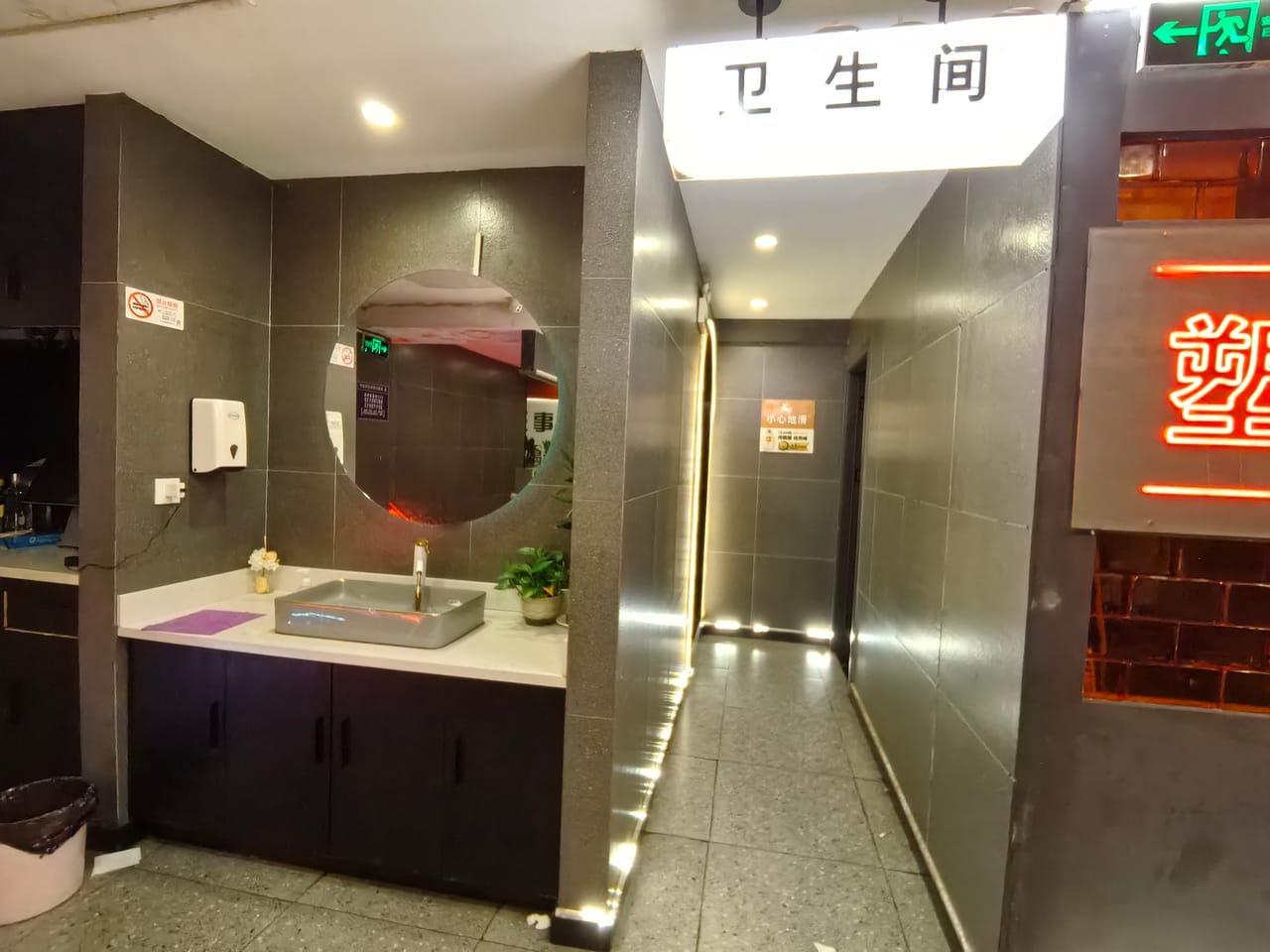 盈港东路旺铺转让！门头宽，带独立包间，不限业态，人流量大-9