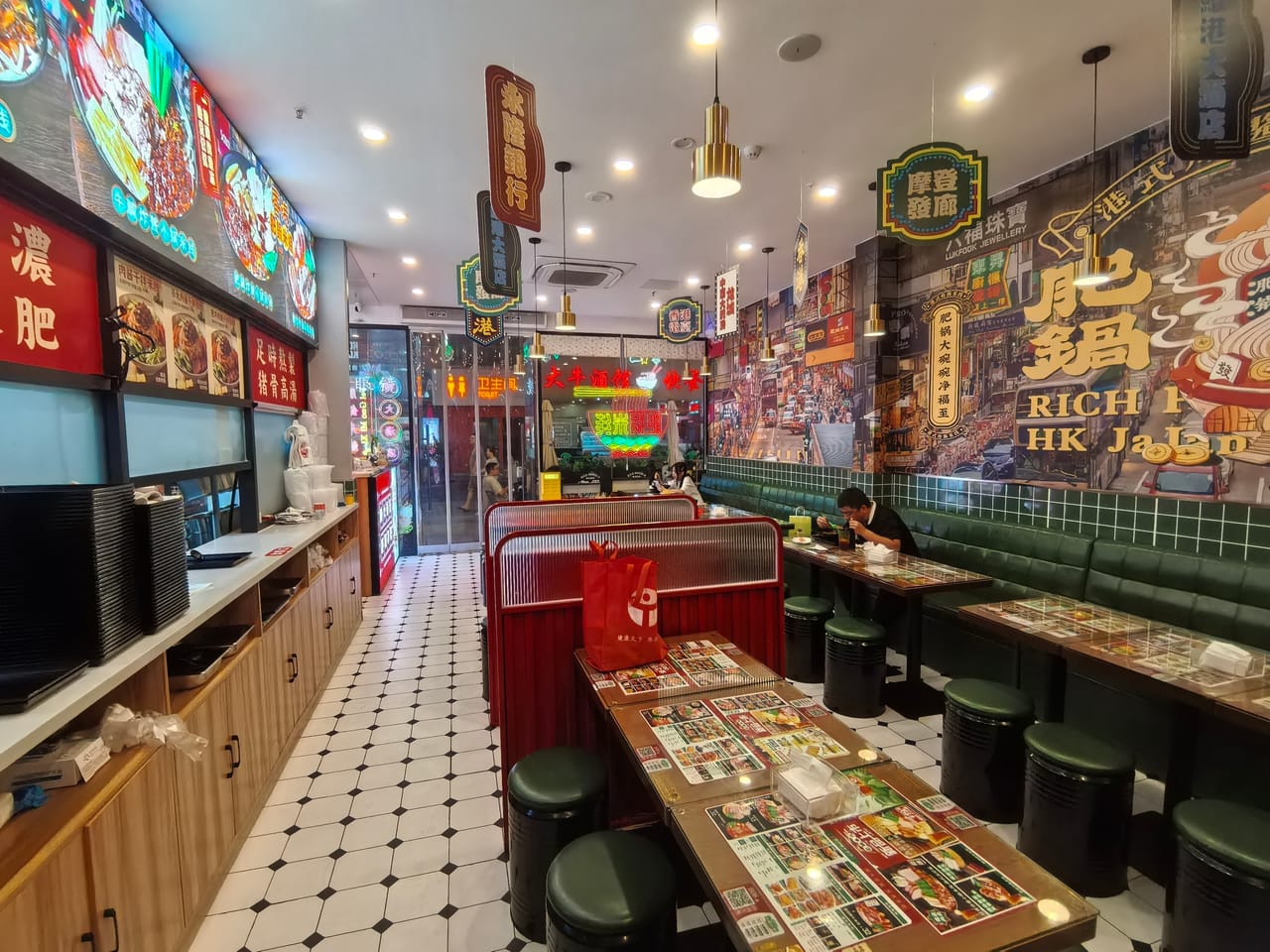 松江区岳阳荣乐中路纯一楼双开餐饮店转让！带品牌接手可做-2