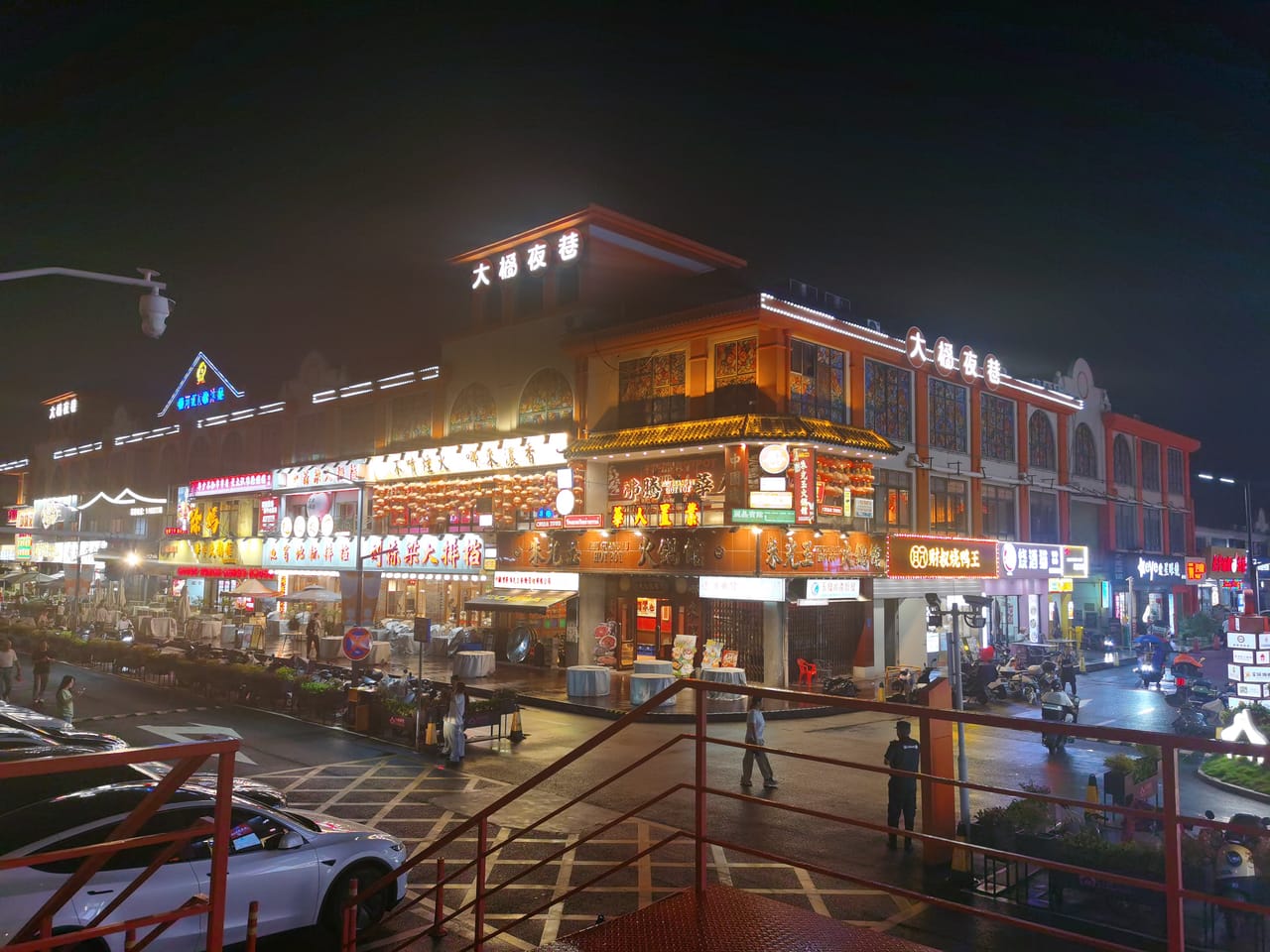 松江区岳阳荣乐中路纯一楼双开餐饮店转让！带品牌接手可做-3