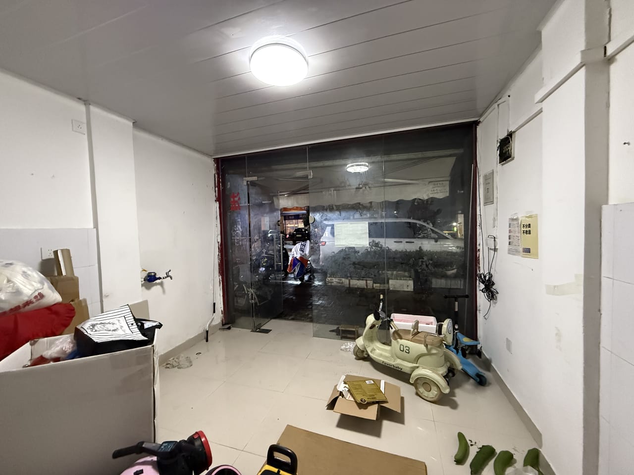 嘉定区德园路十字路口旺铺直租！带简装 除餐饮都可以人员密集-2