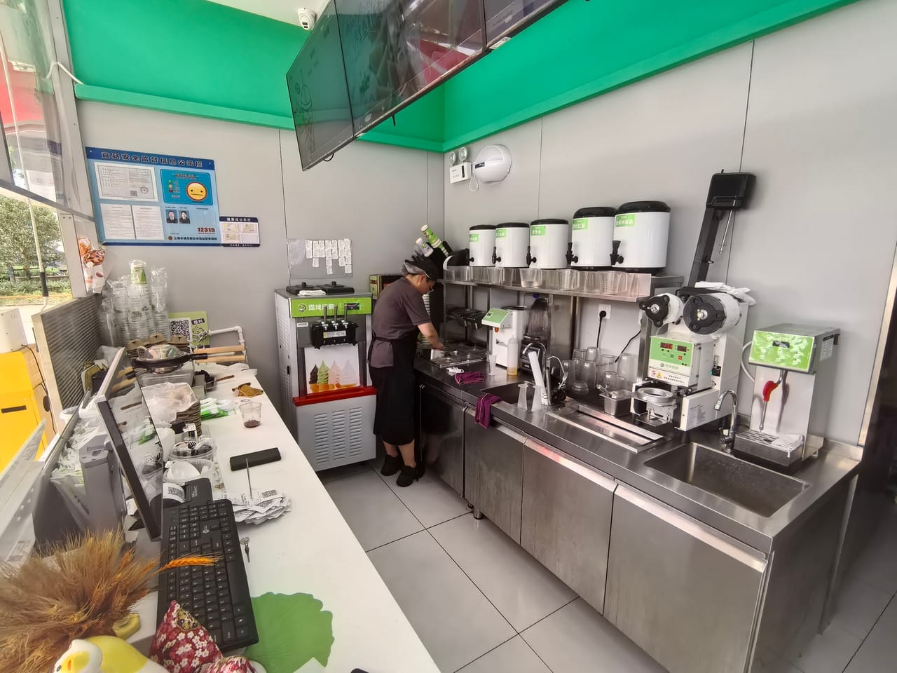 金海路旺铺转让！餐饮氛围浓郁，外卖商圈成熟，人流量大位置佳-3