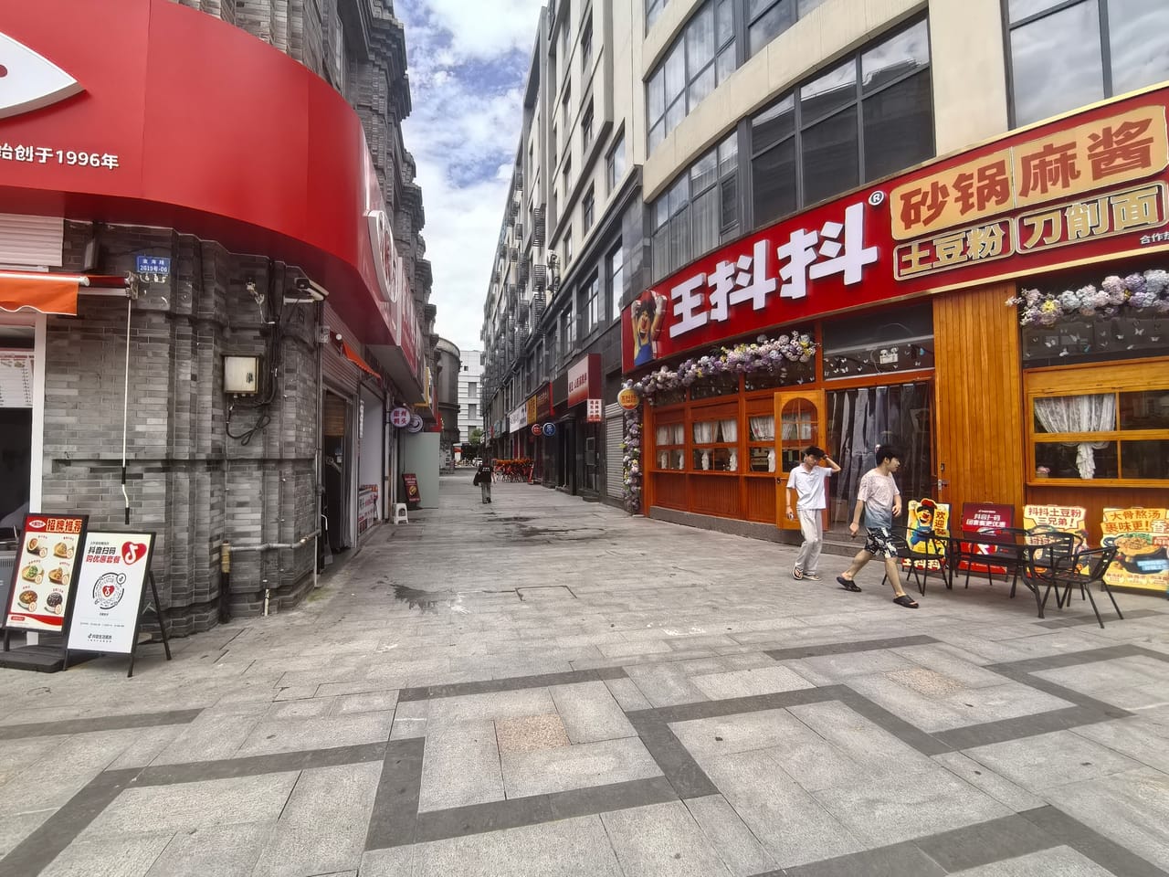 金海路旺铺转让！餐饮氛围浓郁，外卖商圈成熟，人流量大位置佳-6