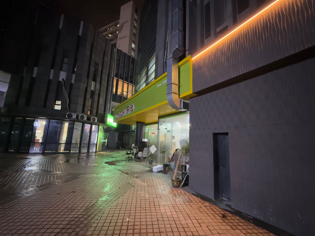 松江九亭沪松公路地铁口小酒馆转让！成熟商圈消费稳定周边园区-8