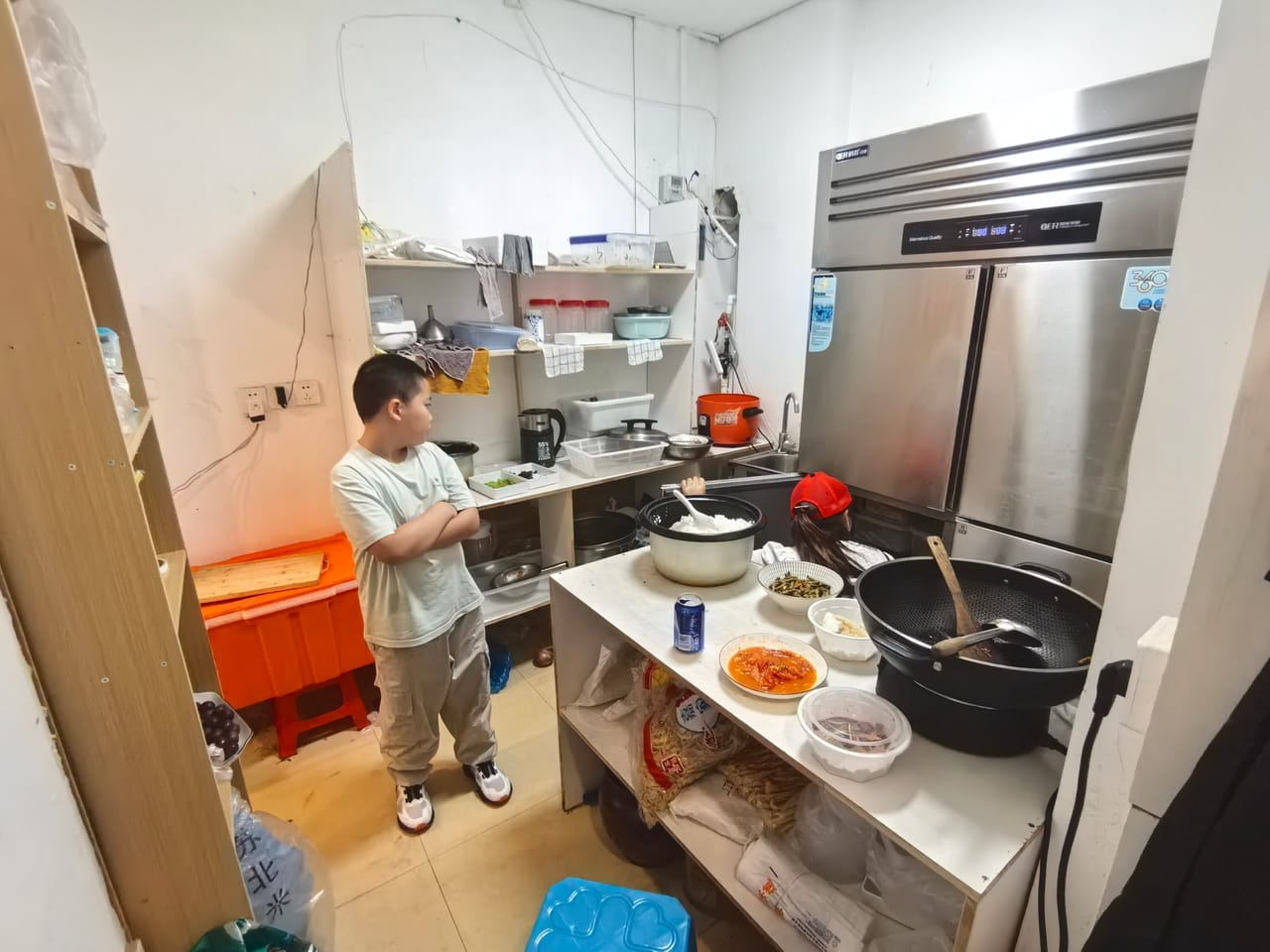 沪闵路旺铺转让！小区门口位置，租金4000/月，性价比高-6