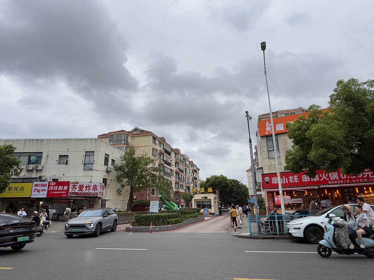 浦东区唐镇齐爱路餐饮店转让！有燃气一手房东证件 人流量大-10