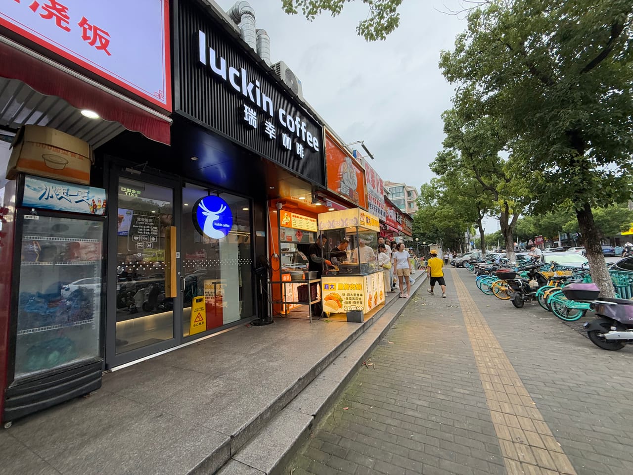 浦东区唐镇齐爱路餐饮店转让！有燃气一手房东证件 人流量大-7