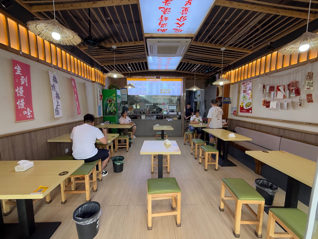 扶港路旺铺转让，有燃气，小区主街道，靠近菜市场，不限业态-2