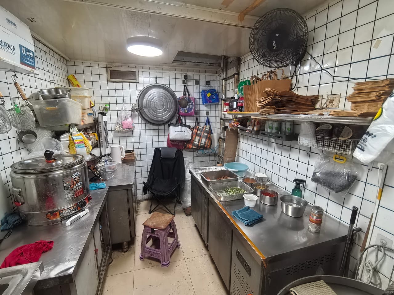 静安上海大学对面餐饮店转让！近1号线成熟街区消费稳健-6