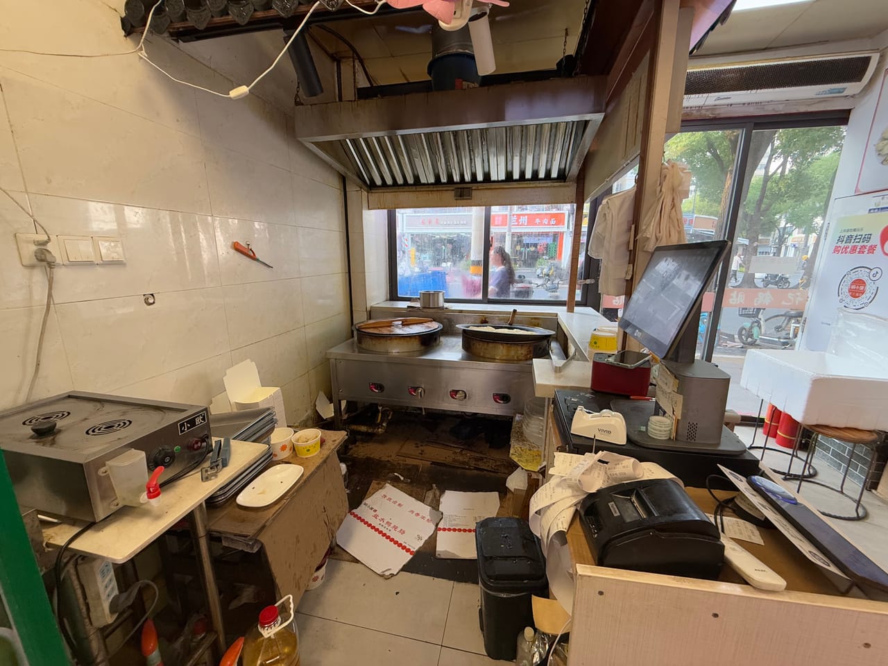 虹口区江湾镇三门路餐饮店转让！背靠公寓成熟社区学校人流量大-3