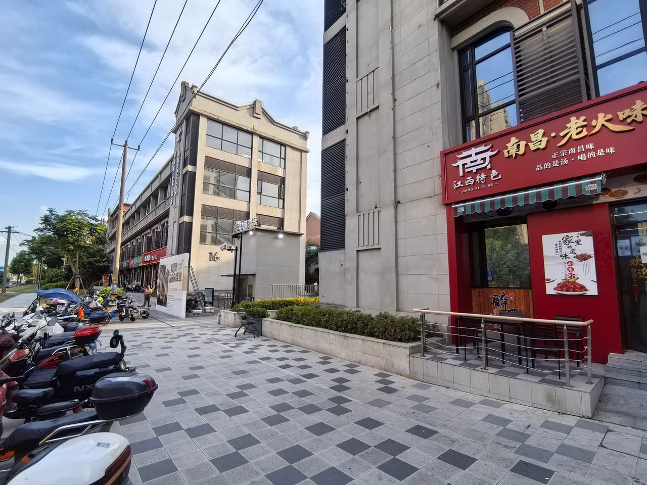 新凤中路旺铺转让，多小区环绕，成熟街区，人流量大位置佳-5