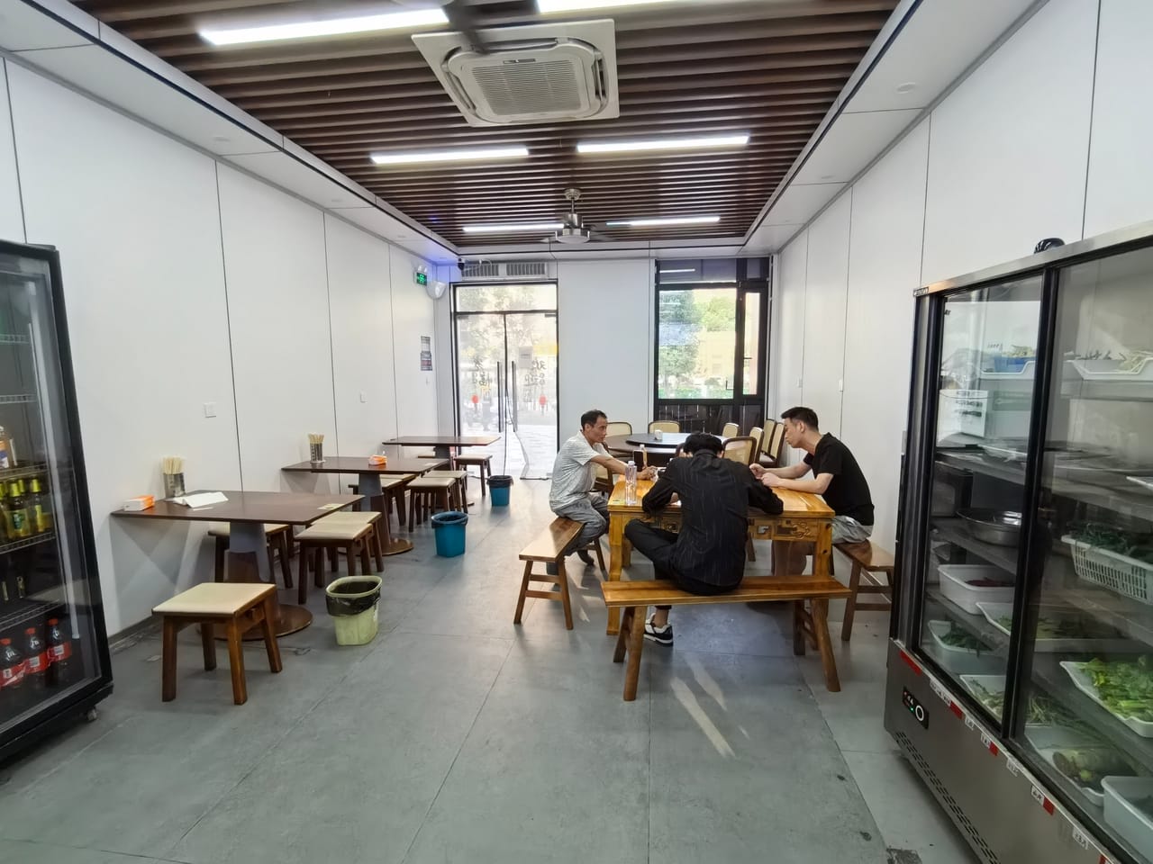 新凤中路旺铺转让，多小区环绕，成熟街区，人流量大位置佳-7