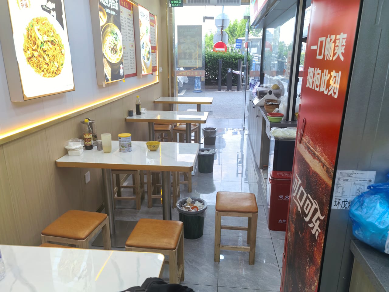 人民北路旺铺转让，周边多小区分布，不限业态，人流量大位置佳-3