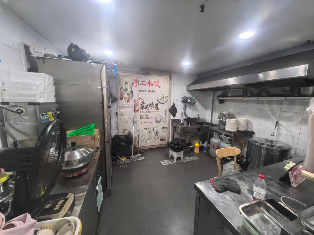 月租3千多 奉贤区奉城镇十字路口餐饮店转让！工业园厂区密集-3