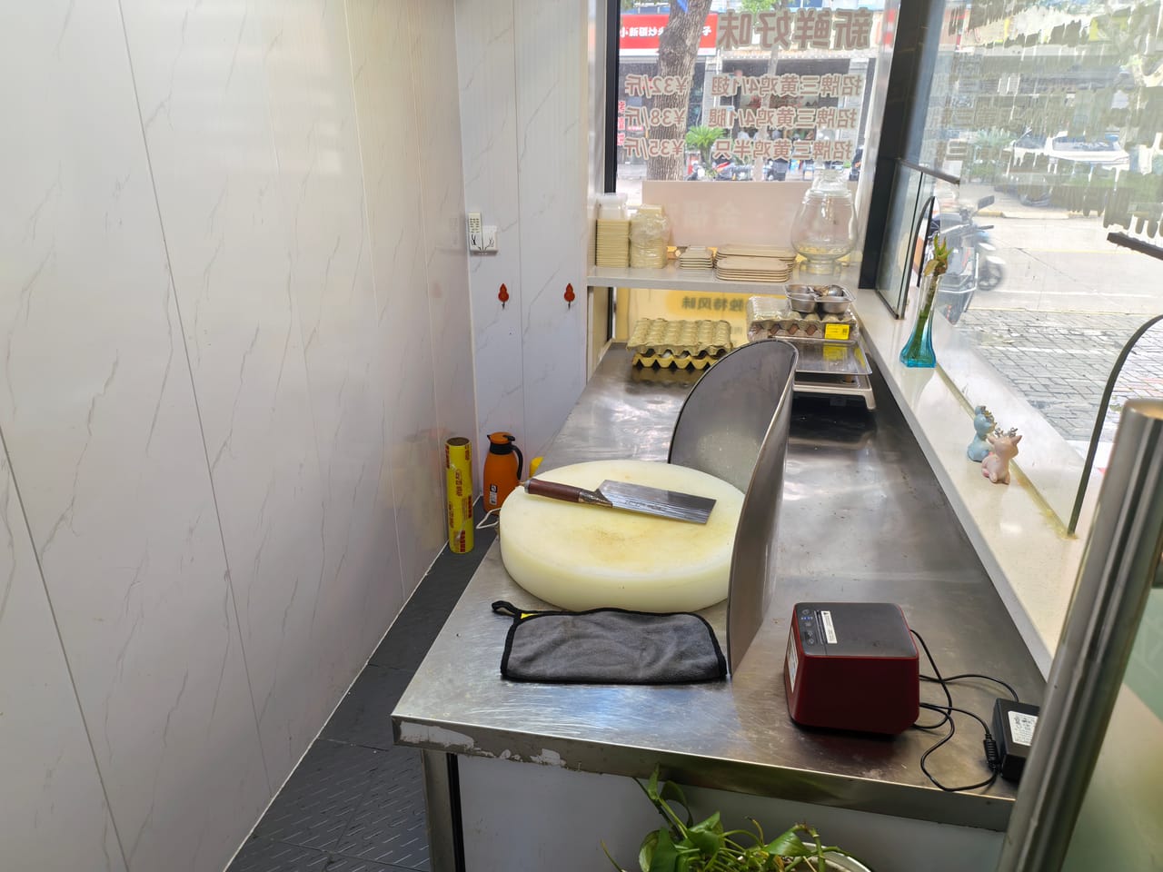 月租3千多 嘉定区安亭镇泰顺路餐饮店转让！厂区公寓密集人流大-8