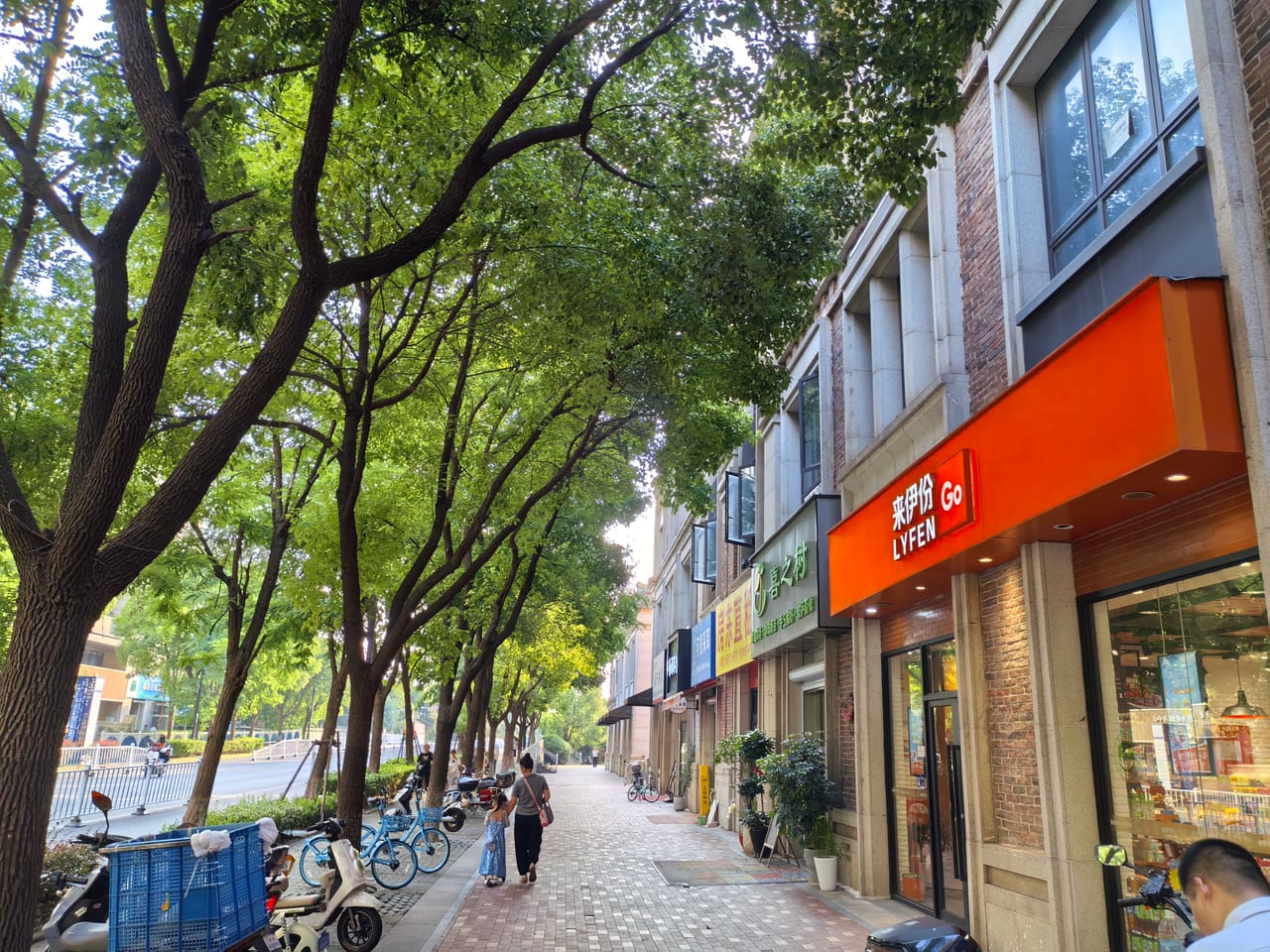 崇福路旺铺出租，位于小区主街道，不限业态，人流量大消费稳定-6