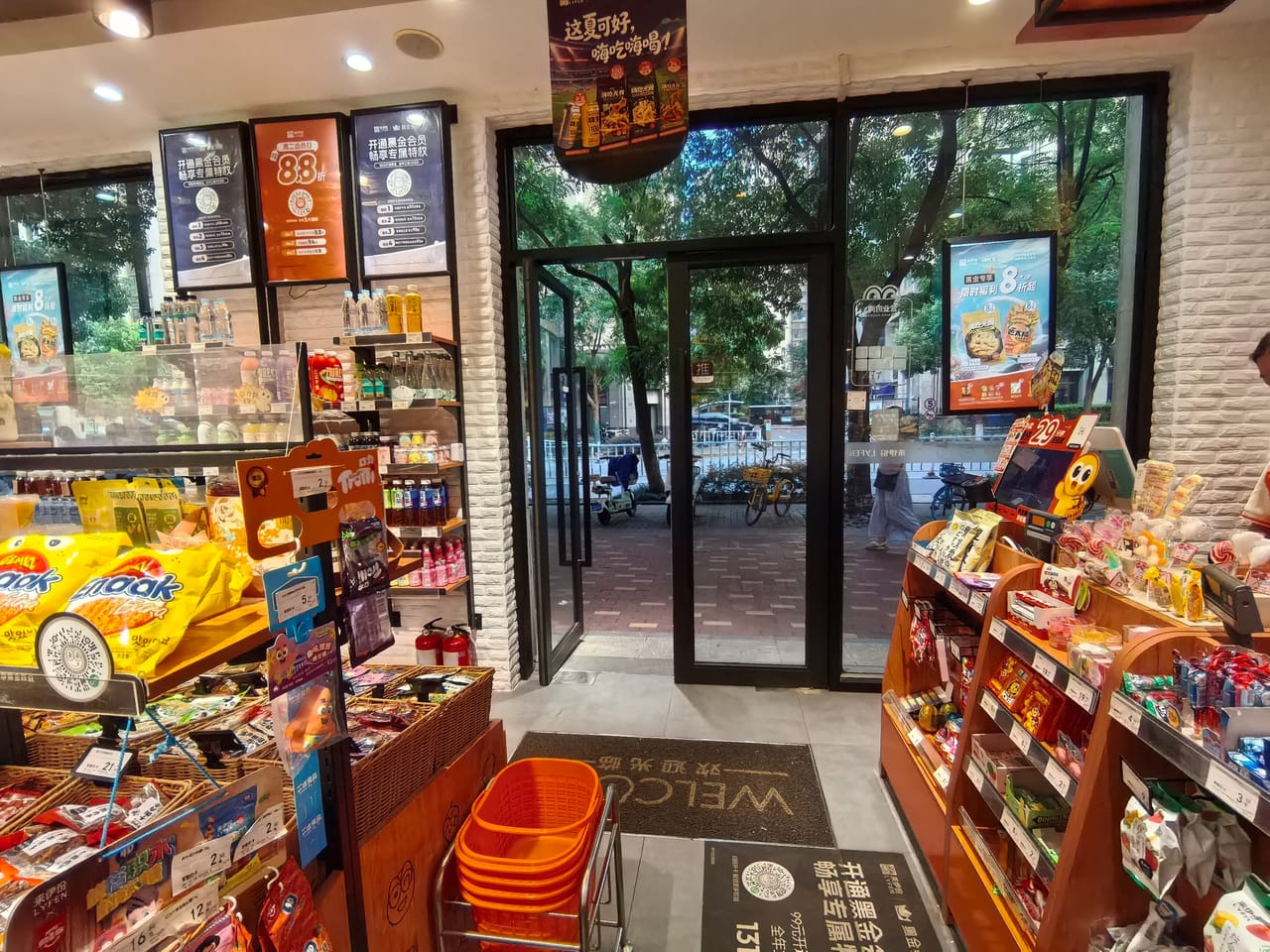 崇福路旺铺出租，位于小区主街道，不限业态，人流量大消费稳定-9
