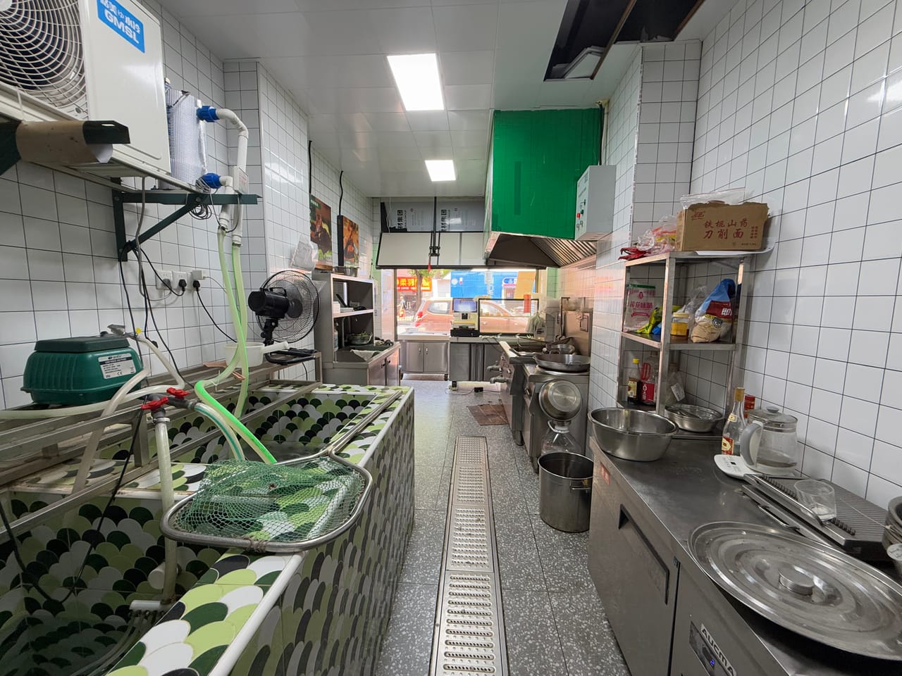 浦东北蔡镇莲安东路餐饮熟食店转让！近地铁成熟街区学校人流大-5