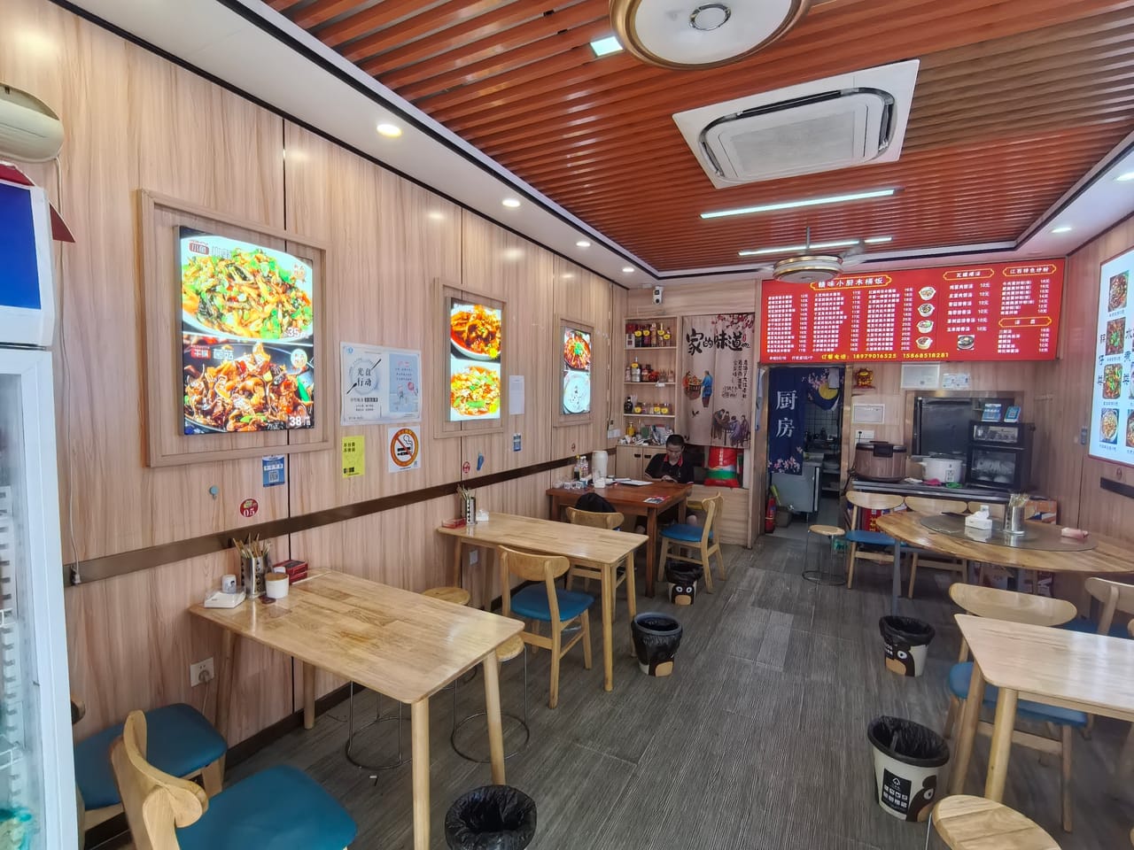 松江区泗泾镇横港公路餐饮店转让！成熟小区人流量大周边9号线-6