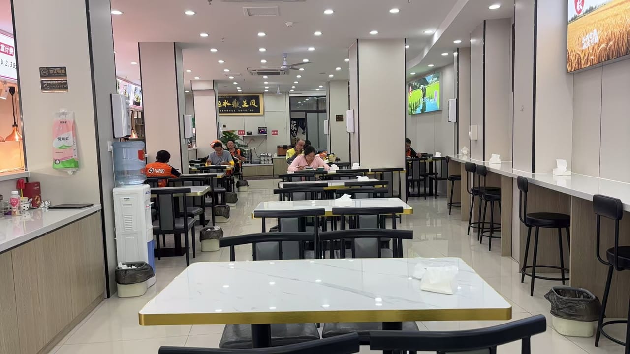 浦东区惠南镇双开门快餐大食堂转让！近地铁公交站 小区工厂密-3