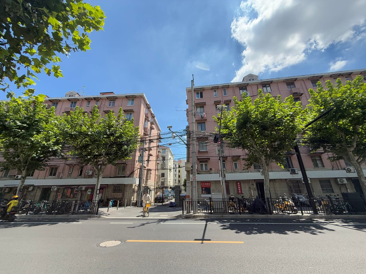 玉屏南路旺铺出租，对面医院，纯一楼，门头宽，无转让费人流大-10
