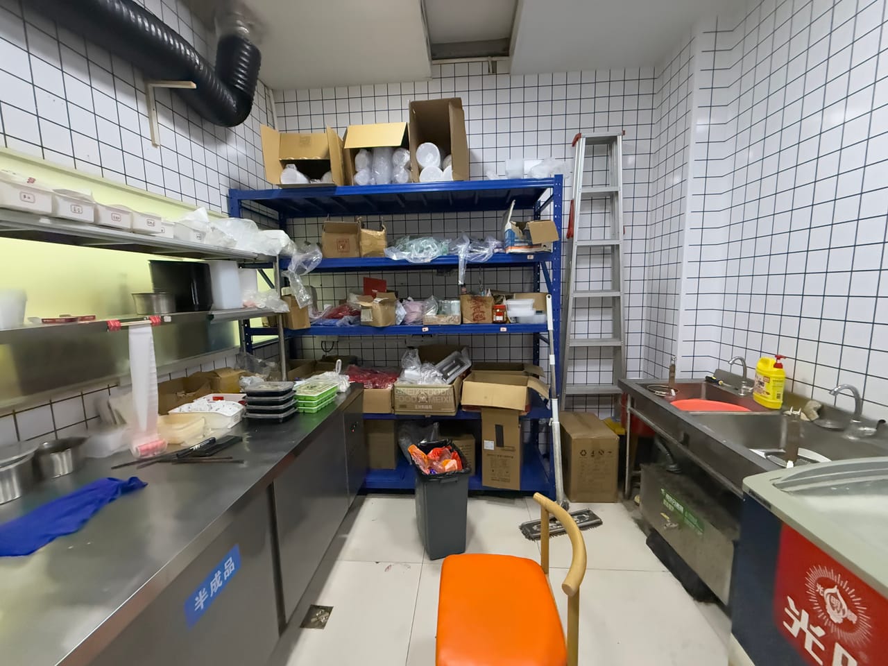 月租3千多 宝山区罗店镇塘西街餐饮水饺店转让！消费稳健-3