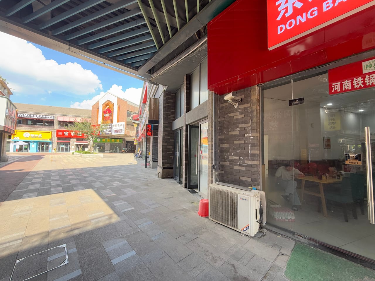月租3千多 宝山区罗店镇塘西街餐饮水饺店转让！消费稳健-8