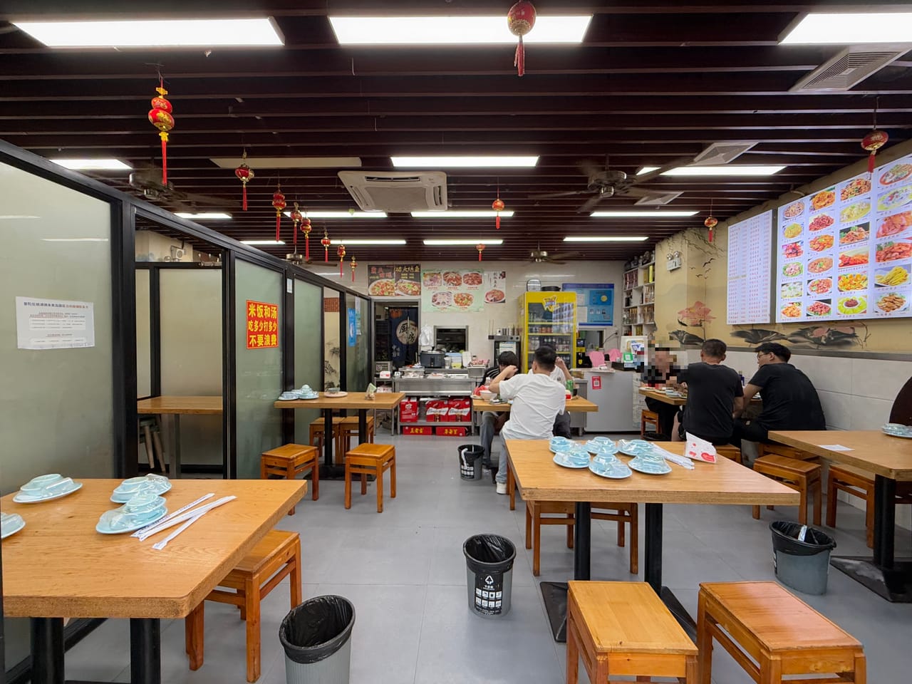绥德路旺铺转让！纯一楼门头宽，多小区商务分布，人流大位置佳-2