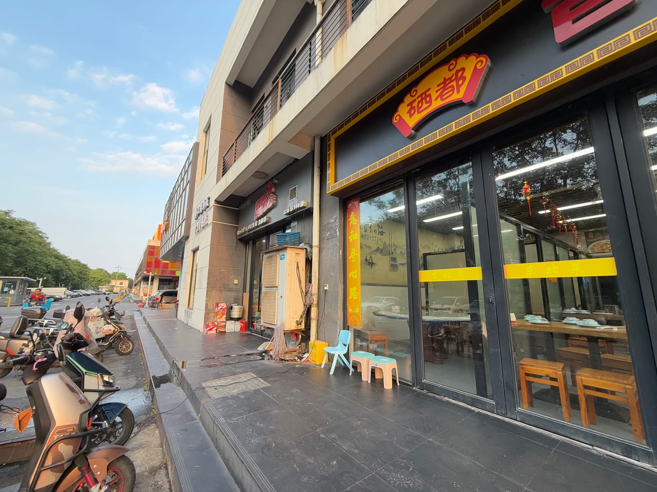 绥德路旺铺转让！纯一楼门头宽，多小区商务分布，人流大位置佳-6