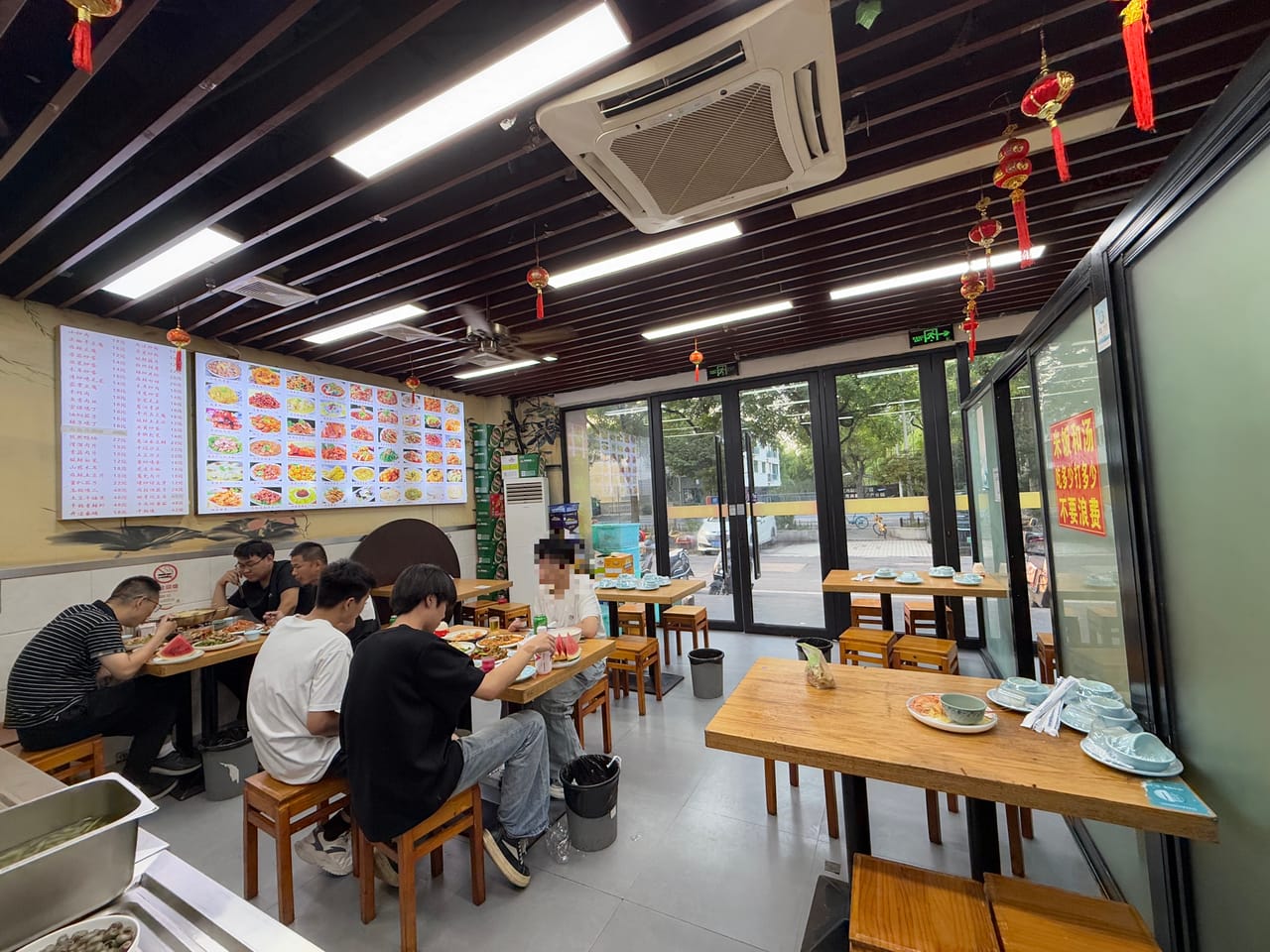 绥德路旺铺转让！纯一楼门头宽，多小区商务分布，人流大位置佳-3