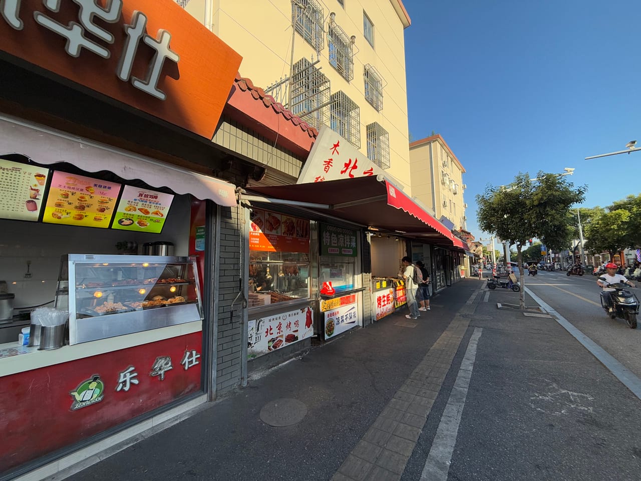 青浦区新凤北路餐饮店转让！旅馆对面附近小商品市场 周边厂区-7