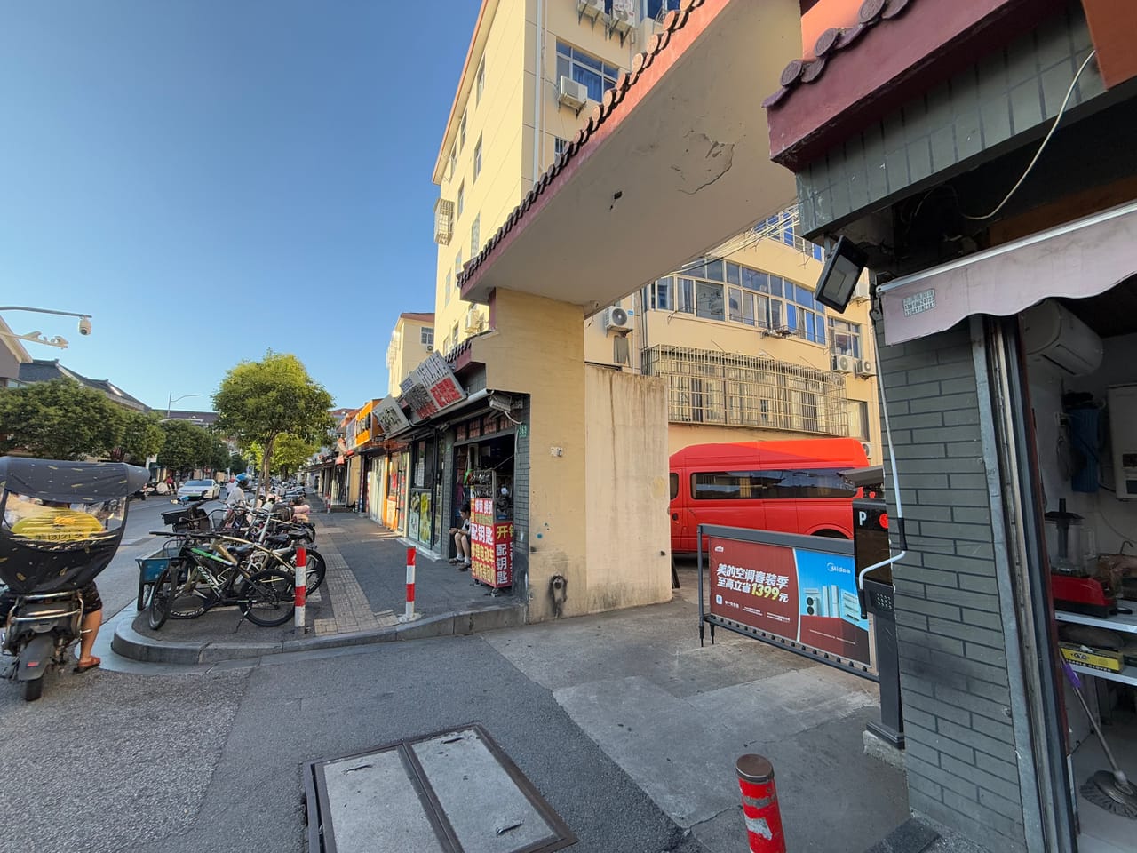 青浦区新凤北路餐饮店转让！旅馆对面附近小商品市场 周边厂区-8
