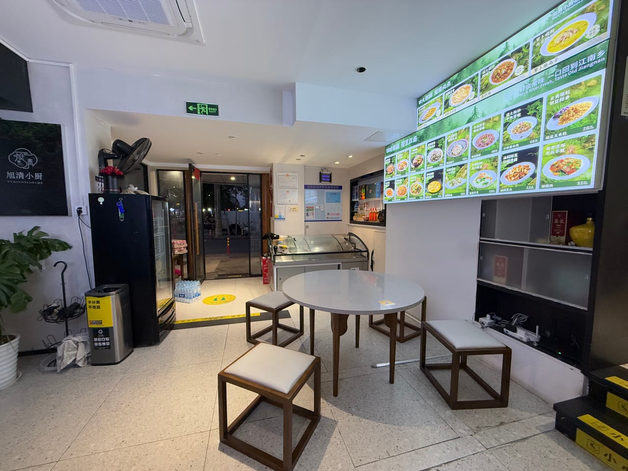 一手铺源 门宽十多米拐角处 嘉定区塔城路餐饮店直租！有燃气-5