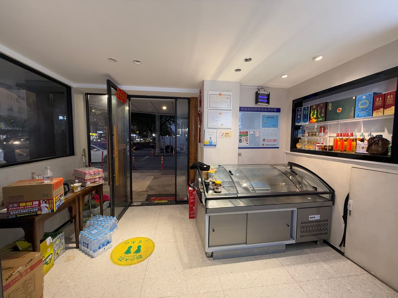 一手铺源 门宽十多米拐角处 嘉定区塔城路餐饮店直租！有燃气-9